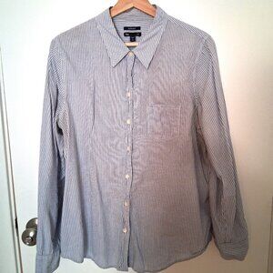 GAP Boyfriend Fit Pinstripe L/S Shirt